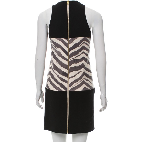 Emilio Pucci
Wool Animal Print Dress
Size: L - Picture 3 of 4